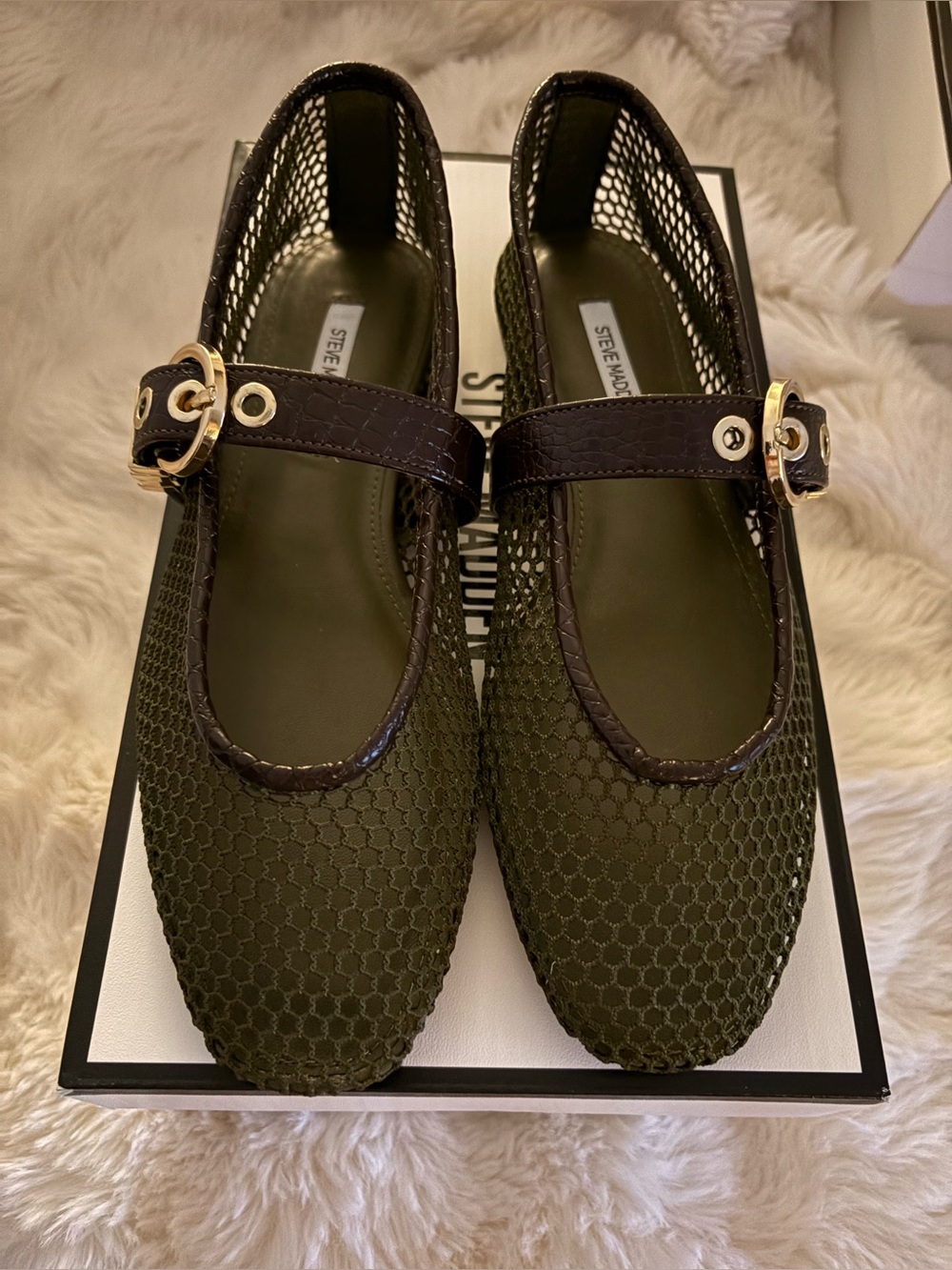 Steve Madden Mesh Flats (size 8)